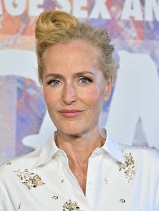 ˜Teenage Sex and Death at Camp Miasma™ Premiere Gillian Anderson arriving to the Teenage Sex and Death at Camp Miasma premiere held at the Directors Guild Theatre on July 29, 2026 in Los Angeles, CA. Los Angeles Directors Guild Theatre California USA Copyright: xLisaxOConnorx xAFF-USA.comx