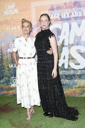 Gillian Anderson, Hannah Einbinder at arrivals for TEENAGE SEX AND DEATH AT CAMP MIASMA Premiere, Directors Guild of America DGA Theater Complex, Los Angeles, CA, July 29, 2026. Photo By: Elizabeth Goodenough Everett Collection TEENAGE SEX AND DEATH AT CAMP MIASMA Premiere PUBLICATIONXNOTxINxCANxCHNxFRAxITAxJPNxNORxPOLxRUSxESPxUKxUSA