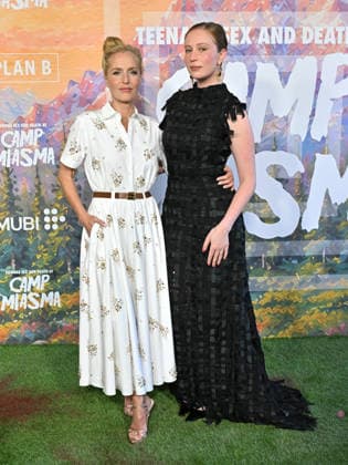 ˜Teenage Sex and Death at Camp Miasma™ Premiere Gillian Anderson and Hannah Einbinder arriving to the Teenage Sex and Death at Camp Miasma premiere held at the Directors Guild Theatre on July 29, 2026 in Los Angeles, CA. Los Angeles Directors Guild Theatre California USA Copyright: xLisaxOConnorx xAFF-USA.comx