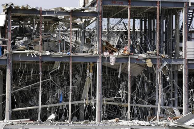 Aftermath of Aeon mall explosion following Kumamoto quake Photo taken on July 29, 2026, shows a damaged Aeon shopping mall building in Kashima in Kumamoto Prefecture, a day after a deadly explosion occurred following a powerful earthquake that hit the southwestern Japan prefecture and its vicinity.  A14AA0005624530P