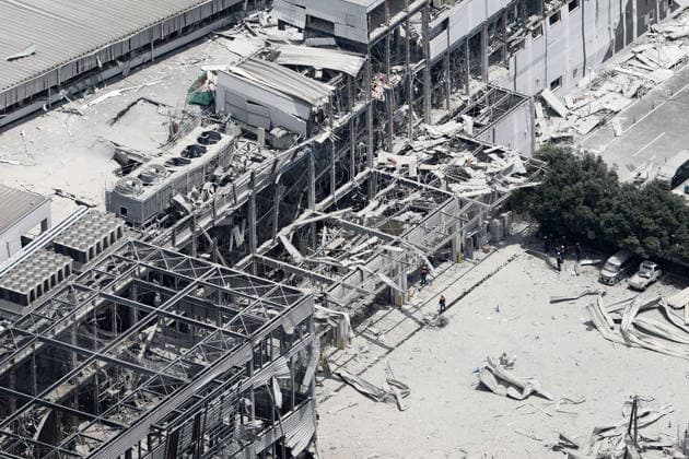 Aftermath of Aeon mall explosion following Kumamoto quake Photo taken from a Kyodo News helicopter on July 29, 2026, shows a damaged Aeon shopping mall building in Kashima in Kumamoto Prefecture, a day after a deadly explosion occurred following a powerful earthquake that hit the southwestern Japan prefecture and its vicinity.  A14AA0005624536P