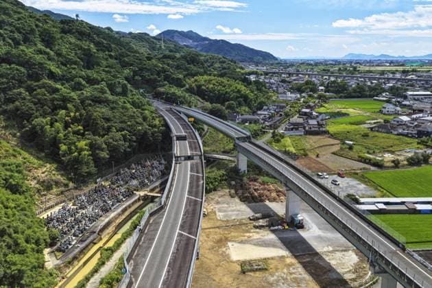 Aftermath of strong earthquake in Kumamoto Photo taken from a drone shows the damaged Minami-Kyushu Expressway in Yatsushiro, Kumamoto Prefecture, on July 29, 2026, a day after a powerful earthquake struck the southwestern Japan prefecture and its vicinity.  A14AA0005624555P