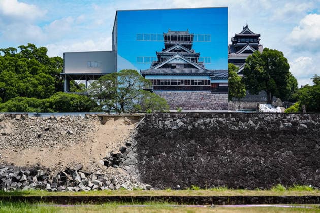 (260730) -- KUMAMOTO, July 30, 2026 -- This photo taken on July 30, 2026 shows the collapsed stone wall of Kumamoto Castle after an earthquake in Kumamoto Prefecture, Japan. Japanese Prime Minister Sanae Takaichi said Thursday that the death toll from the recent powerful earthquake in Kumamoto Prefecture has risen to 30. ) (SpotNews) JAPAN-KUMAMOTO-EARTHQUAKE-AFTERMATH JiaxHaocheng 