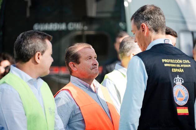 Sánchez Visits the Forward Command Post in Navaluenga, Ávila, Regarding the Forest Fires in the Area Prime Minister Pedro Sánchez, during a visit to the Forward Command Post for the Burgohondo forest fire on July 30, 2026, in Navaluenga, Ávila, Castile and León, Spain. The Burgohondo wildfire—which has already been classified as the worst in Spain’s history after burning some 55,000 hectares—has now been stabilized; however, although residents have been able to return to their homes, traffic closures remain in effect on 14 secondary roads. JULY 30, 2026 NNavaluenga, Ávila, Castile and L NNavaluenga, Ávila, Castile and L Spain  Copyright: xMateoxLanzuelax 7694836