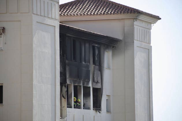 Two Children Die in a House Fire in Benalmádena, Málaga Photo of the burned-out house in Benalmádena, where two children died On July 30, 2026, in Benalmádena, Málaga, Andalusia, Spain Two children, ages 10 and 15, died on Thursday following a fire that broke out in a home in Arroyo de la Miel in the Malaga town of Benalmádena, according to a report from 112, part of the Andalusian Emergency Agency, and the town’s municipal government. July 30, 2026 Álex Barba July 30, 2026 Benalmádena, Málaga, Andalusia, Benalmádena, Málaga, Andalusia, Spain  Copyright: xÃlexxBarbax 7694904