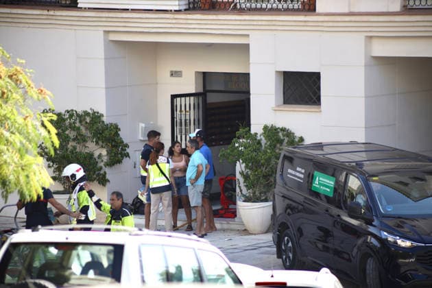 Two Children Die in a House Fire in Benalmádena, Málaga Photo of emergency services at the burned-out house in Benalmádena, where two children died. July 30, 2026, in Benalmádena, Málaga, Andalusia, Spain Two children, ages 10 and 15, died on Thursday following a fire that broke out in a home in Arroyo de la Miel in the town of Benalmádena, Málaga, according to a report from 112, part of the Andalusian Emergency Agency, and the town’s city council. July 30, 2026 Álex Barba July 30, 2026 Benalmádena, Málaga, Andalusia, Benalmádena, Málaga, Andalusia, Spain  Copyright: xÃlexxBarbax 7694912