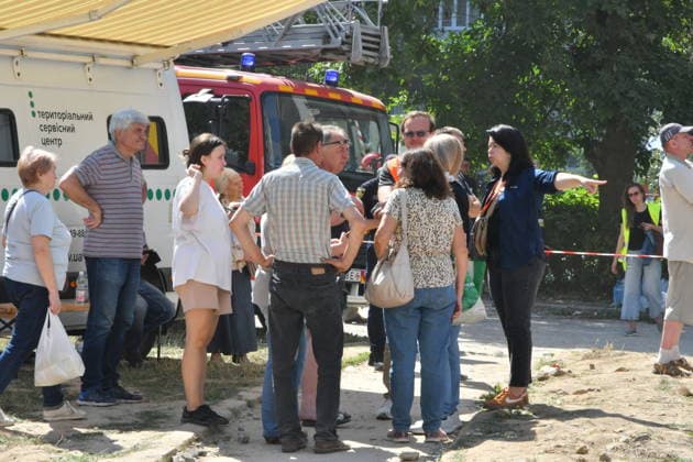 Russian overnight missile strike damages residential buildings in Lviv LVIV, UKRAINE - JULY 30: Emergency workers work with heavy equipment to clear the rubble of apartment buildings following a Russian missile attack in Lviv, Ukraine, on July 30, 2026. The overnight strike hit residential areas, damaging 21 houses, vehicles, a kindergarten, and a school, leaving 31 people injured and two others missing as search operations continue. Olena Znak Anadolu Lviv Ukraine. Editorial use only. Please get in touch for any other usage.  Copyright: x2026xAnadoluxOlenaxZnakx