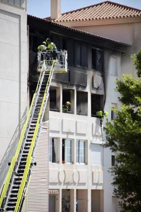 Two Children Die in a House Fire in Benalmádena, Málaga Málaga firefighters are working at the scene of the fire in Benalmádena, where two children have died. July 30, 2026, in Benalmádena, Málaga, Andalusia, Spain Two children, ages 10 and 15, died on Thursday following a fire that broke out in a home in Arroyo de la Miel in the Malaga town of Benalmádena, according to a report from 112, part of the Andalusian Emergency Agency, and the town’s municipal government. July 30, 2026 Álex Barba July 30, 2026 Benalmádena, Málaga, Andalusia, Benalmádena, Málaga, Andalusia, Spain  Copyright: xÃlexxBarbax 7695069