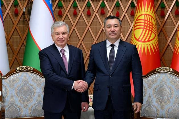 Sadyr Japarov - Shavkat Mirziyoyev meeting in Kyrgyzstan CHOLPON-ATA, KYRGYZSTAN - JULY 30: (----EDITORIAL USE ONLY - MANDATORY CREDIT - OFFICE OF THE PRESIDENT OF KYRGYZSTAN HANDOUT - NO MARKETING NO ADVERTISING CAMPAIGNS - DISTRIBUTED AS A SERVICE TO CLIENTS----) Kyrgyz President Sadyr Japarov (R) meets with Uzbek President Shavkat Mirziyoyev (L) in Cholpon-Ata, Kyrgyzstan on July 30, 2026. Office of Kyrgyzstan Presidency Anadolu Cholpon-ata Kyrgyzstan. Editorial use only. Please get in touch for any other usage.  Copyright: x2026xAnadoluxOfficexofxKyrgyzstanxPresidencyx