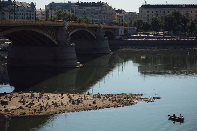 Rived Danube reaches historic record low levels in Budapest BUDAPEST, HUNGARY - JULY 30: A view of the Danube River as it reaches historic record-low water levels in Budapest, Hungary, on July 30, 2026. Following weeks of extreme heat and prolonged drought, the receding river has exposed large sections of the riverbed, rocks and sandbars along the capital s waterfront. The unusually low water levels have disrupted river navigation and highlighted the impact of persistent dry weather across Central Europe. Robert Nemeti Anadolu Budapest Hungary. Editorial use only. Please get in touch for any other usage.  Copyright: x2026xAnadoluxRobertxNemetix