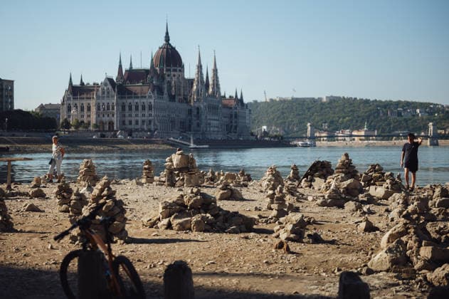 Rived Danube reaches historic record low levels in Budapest BUDAPEST, HUNGARY - JULY 30: A view of the Danube River as it reaches historic record-low water levels in Budapest, Hungary, on July 30, 2026. Following weeks of extreme heat and prolonged drought, the receding river has exposed large sections of the riverbed, rocks and sandbars along the capital s waterfront. The unusually low water levels have disrupted river navigation and highlighted the impact of persistent dry weather across Central Europe. Robert Nemeti Anadolu Budapest Hungary. Editorial use only. Please get in touch for any other usage.  Copyright: x2026xAnadoluxRobertxNemetix