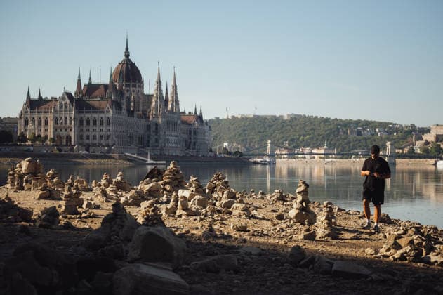 Rived Danube reaches historic record low levels in Budapest BUDAPEST, HUNGARY - JULY 30: A view of the Danube River as it reaches historic record-low water levels in Budapest, Hungary, on July 30, 2026. Following weeks of extreme heat and prolonged drought, the receding river has exposed large sections of the riverbed, rocks and sandbars along the capital s waterfront. The unusually low water levels have disrupted river navigation and highlighted the impact of persistent dry weather across Central Europe. Robert Nemeti Anadolu Budapest Hungary. Editorial use only. Please get in touch for any other usage.  Copyright: x2026xAnadoluxRobertxNemetix
