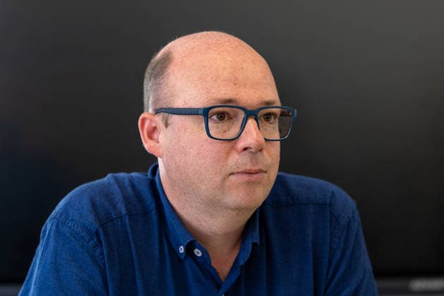 Stadtspitze der Stadt Nürnberg informiert über sofortige Haushaltssperre, Nürnberg, 30.07.2026 Stadtkämmerer Thorsten Brehm bei einer Pressekonferenz zur Haushaltssperre der Stadt Nürnberg. Sein Blick wirkt nachdenklich und konzentriert. Nürnberg Bayern Deutschland *** Nuremberg City Leaders Announce Immediate Budget Freeze, Nuremberg, July 30, 2026 City Treasurer Thorsten Brehm at a press conference on the budget freeze in Nuremberg. He looks pensive and focused. Nuremberg, Bavaria, Germany 20260730-286A3186-M4000