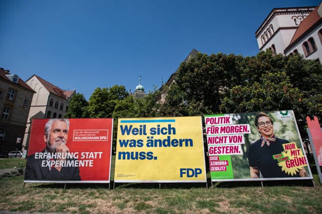 Wahlplakate von SPD mit Armin Willingmann, der FDP und der Grünen Suse Sziborra-Seidlitz in Magdeburg am 30. Juli 2026. Landtagswahlen in Sachsen-Anhalt *** Election posters for the SPD featuring Armin Willingmann, the FDP, and Suse Sziborra Seidlitz of the Greens in Magdeburg on July 30, 2026, during the state elections in Saxony-Anhalt