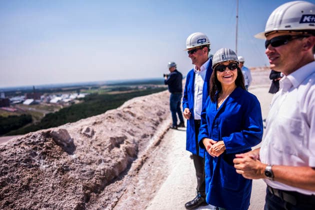 Katherina Reiche (CDU), Bundesministerin fuer Wirtschaft und Energie, besucht die K+S Minerals and Agriculture GmbH Werk Zielitz. Zielitz, 30.07.2026. Fotografiert im Auftrag des Bundesministeriums fuer Wirtschaft und Energie Zielitz Deutschland *** Katherina Reiche (CDU), Federal Minister of Economic Affairs and Energy, visits the K S Minerals and Agriculture GmbH plant in Zielitz. Zielitz, July 30, 2026. Photographed on behalf of the Federal Ministry of Economic Affairs and Energy. Zielitz, Germany Copyright: xDominikxButzmannx