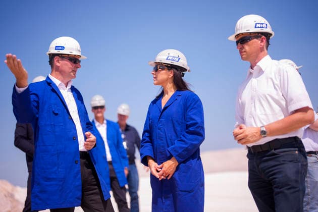 Katherina Reiche (CDU), Bundesministerin fuer Wirtschaft und Energie, besucht die K+S Minerals and Agriculture GmbH Werk Zielitz. Zielitz, 30.07.2026. Fotografiert im Auftrag des Bundesministeriums fuer Wirtschaft und Energie Zielitz Deutschland *** Katherina Reiche (CDU), Federal Minister of Economic Affairs and Energy, visits the K S Minerals and Agriculture GmbH plant in Zielitz. Zielitz, July 30, 2026. Photographed on behalf of the Federal Ministry of Economic Affairs and Energy. Zielitz, Germany Copyright: xDominikxButzmannx