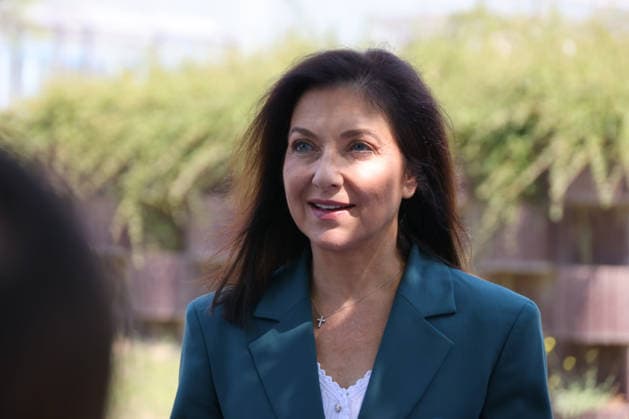 Bundeswirtschaftsministerin Reiche Bergbau 30.07.2026, Germany,Sachsen-Anhalt, Zielitz, Bergbau, Produktion, Rohstoffe, Bundeswirtschaftsministerin Katherina Reiche auf Fahrt über das Kali bergwerk der K und S AG , das Europa komplett mit Kali Salzen für die Agra Dünger versorgt, hier die weisse Halde 120 m Hoch Zielitz Sachsen-Anhalt Germany *** Federal Minister of Economic Affairs Reiche, Mining, July 30, 2026, Germany, Saxony-Anhalt, Zielitz, Mining, Production, Raw Materials, Federal Minister of Economics Katherina Reiche on a tour of the potash mine operated by K&S AG, which supplies all of Europe with potash salts for Agra fertilizers; pictured here is the white tailings pile, 120 m high, in Zielitz, Saxony-Anhalt, Germany