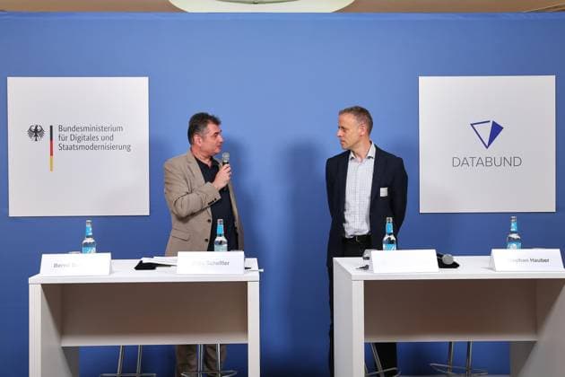 Berlin, Deutschland, 30.07.2026: Haus der Bundespressekonferenz: Offizielle Unterzeichnung einer Kooperationsvereinbarung zwischen dem BMDS und der mittelständischen IT-Wirtschaft: Sirko Scheffler, Vorstandsvprsitzender DATABUND und Markus Richter, Staatssekretär Bundesministerium für Digitales und Staatsmodernisierung *** Berlin, Germany, July 30, 2026, Federal Press Conference Center: Official signing of a cooperation agreement between the BMDS and the small and medium-sized IT sector. Sirko Scheffler, Chairman of the Board of DATABUND, and Markus Richter, State Secretary at the Federal Ministry for Digital Affairs and State Modernization. Copyright: xdtsxNachrichtenagenturx dts_129091