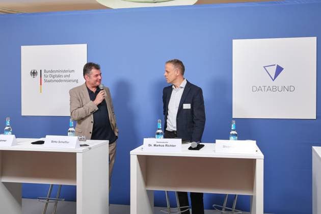 Berlin, Deutschland, 30.07.2026: Haus der Bundespressekonferenz: Offizielle Unterzeichnung einer Kooperationsvereinbarung zwischen dem BMDS und der mittelständischen IT-Wirtschaft: Sirko Scheffler, Vorstandsvprsitzender DATABUND, Markus Richter, Staatssekretär Bundesministerium für Digitales und Staatsmodernisierung *** Berlin, Germany, July 30, 2026, Federal Press Conference Center: Official signing of a cooperation agreement between the BMDS and the small and medium-sized IT sector. Sirko Scheffler, Chairman of the Board of DATABUND, Markus Richter, State Secretary, Federal Ministry for Digital Affairs and State Modernization Copyright: xdtsxNachrichtenagenturx dts_129114