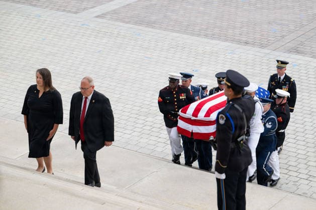July 30, 2026, Washington, Dc, United States: An armed forces honor guard carriers the flag-draped casket of senior U.S Senator Lindsey Graham, R-SC, to lay in state at the U.S Capitol Building, July 28, 2026, in Washington, D.C. Washington United States - ZUMAp138 20260730_zaa_p138_053 Copyright: xLauraxBuchta UsxArmyx