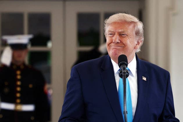 US President Trump makes an announcment on veterans eligiablity for the Freedom Haulers program US President Donald Trump announces a program to allow veterans to expedite a career in commercial trucking outside the White House in Washington, DC, USA, 30 July 2026. Known as the Freedom Haulers program, the initiative would allow any US veteran who drove heavy equipment to be automatically eligible for a commercial trucking license. WASHINGTON DC United States  Copyright: xPool ABACAx