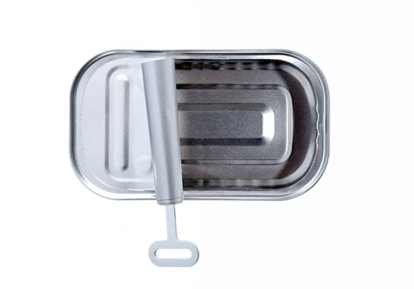 Leere Konservendose Empty tin can Copyright: imageBROKER KlausxRein ibxsbz18509854.jpg