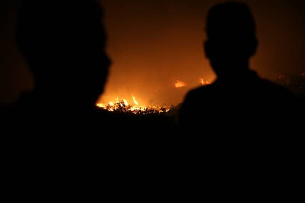 Firefighting efforts continue against forest fire in Turkiye s Aydin AYDIN, TURKIYE - JULY 30: Firefighting crews and citizens work to contain a forest fire in the Cine district of Aydin, Turkiye, as aerial and ground firefighting operations continue against the blaze, on July 30, 2026. Ferdi Uzun Anadolu Aydin Turkey. Editorial use only. Please get in touch for any other usage.  Copyright: x2026xAnadoluxFerdixUzunx