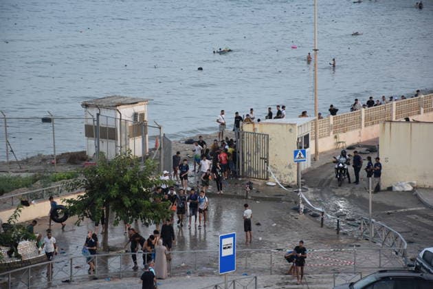 Hundreds of People Swim to Ceuta from Morocco Several people arrive in Spain from Morocco on July 30, 2026, in Ceuta, Spain Hundreds of people of Maghreb origin have crossed into Ceuta from Morocco throughout the day today, swimming and along the breakwater. Over the past week, more than 2,000 migrants have already done so. JULY 30, 2026 Europa Press 07 30 2026 Ceuta, Spain  Copyright: xEuropaxPressx 7696153