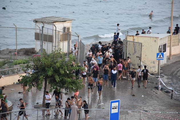 Hundreds of People Swim to Ceuta from Morocco Several people arrive in Spain from Morocco on July 30, 2026, in Ceuta, Spain Hundreds of people of Maghreb origin have crossed into Ceuta from Morocco throughout the day today, swimming and along the breakwater. Over the past week, more than 2,000 migrants have already done so. JULY 30, 2026 Europa Press 07 30 2026 Ceuta, Spain  Copyright: xEuropaxPressx 7696155