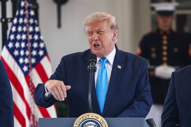 July 30, 2026, Washington, District Of Columbia, USA: US President Donald Trump announces a program to allow veterans to expedite a career in commercial trucking outside the White House in Washington, DC, USA, 30 July 2026. Known as the Freedom Haulers program, the initiative would allow any US veteran who drove heavy equipment to be automatically eligible for a commercial trucking license Washington USA  - ZUMAs152 20260730_faa_s152_026 Copyright: xJimxLoScalzox-xPoolxviaxCNPx