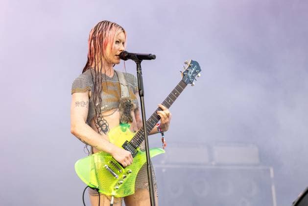 July 30, 2026, Chicago, Illinois, USA: RHIAN TEASDALE of Wet Leg during the Lollapalooza Music Festival at Grant Park in Chicago, Illinois Chicago USA  - ZUMAs135 20260730_zap_s135_064 Copyright: xDanielxDeSloverx