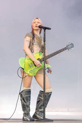July 30, 2026, Chicago, Illinois, USA: RHIAN TEASDALE of Wet Leg during the Lollapalooza Music Festival at Grant Park in Chicago, Illinois Chicago USA  - ZUMAs135 20260730_zap_s135_066 Copyright: xDanielxDeSloverx
