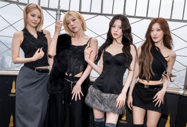 July 30, 2026, New York, Ny, United States: Jinsoul, Kim Lip, Heejin and HaSeul of Artms visit the Empire State Building, ahead of the release of their new album, Hyper-Ego . Held at Empire State Building in New York. Zuma Press July 30, 2026 New York United States  - ZUMAp281 20260730_zea_p281_018 Copyright: xPhotoxImagexPressx
