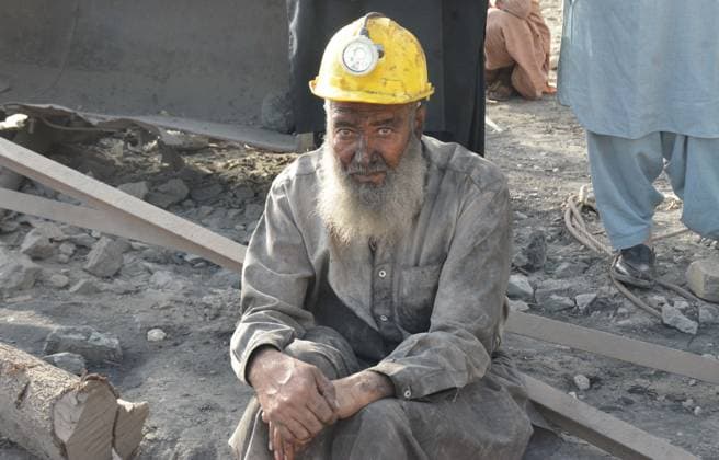 Pakistan coal mine collapse kills 2, traps 22, authorities say QUETTA, BALOCHISTAN, PAKISTAN - JULY 31: Rescue workers and local residents gather at the site of a coal mine explosion in the Sorange area, approximately 40 kilometers from Quetta, Balochistan, Pakistan, on July 31, 2026. Two miners were killed and 22 others remained trapped after a coal mine collapsed near Quetta in Pakistan s southwestern Balochistan province, provincial authorities said Thursday. Mazhar Chandio Anadolu Quetta Pakistan. Editorial use only. Please get in touch for any other usage.  Copyright: x2026xAnadoluxMazharxChandiox