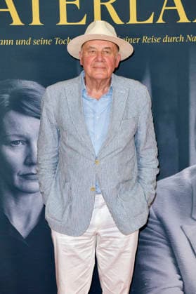 Hanns Zischler bei der Premiere des Kinofilms Vaterland im Delphi-Filmpalast am Zoo. Berlin, 30.07.2026 *** Hanns Zischler at the premiere of the movie *Vaterland* at the Delphi Filmpalast am Zoo in Berlin, July 30, 2026 Foto:xM.xBehrensx xFuturexImagex vaterland_6725
