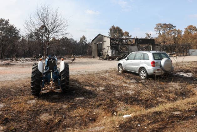 Fires in Gironde: One of the many homes destroyed on Avenue du Bassin d Arcachon in Le Porge, Gironde, on July 30, 2026. Jean Marc LHOMER Bestimage. Images of the damage caused by the fires ravaging the Gironde region of France.  Copyright: xJean-MarcxLhomerx xBestimagexJean-MarcxLhomerx xBestimagex