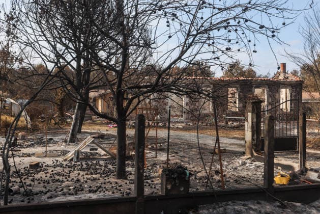 Fires in Gironde: One of the many homes destroyed on Avenue du Bassin d Arcachon in Le Porge, Gironde, on July 30, 2026. Jean Marc LHOMER Bestimage. Images of the damage caused by the fires ravaging the Gironde region of France.  Copyright: xJean-MarcxLhomerx xBestimagexJean-MarcxLhomerx xBestimagex