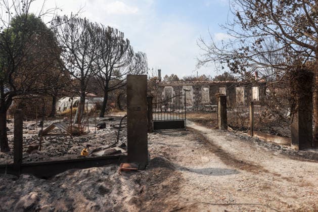 Fires in Gironde: One of the many homes destroyed on Avenue du Bassin d Arcachon in Le Porge, Gironde, on July 30, 2026. Jean Marc LHOMER Bestimage. Images of the damage caused by the fires ravaging the Gironde region of France.  Copyright: xJean-MarcxLhomerx xBestimagexJean-MarcxLhomerx xBestimagex