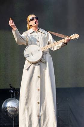 July 30, 2026, Chicago, Illinois, USA: Musician AUDREY HOBERT during the Lollapalooza Music Festival at Grant Park in Chicago, Illinois Chicago USA  - ZUMAs135 20260730_zap_s135_165 Copyright: xDanielxDeSloverx