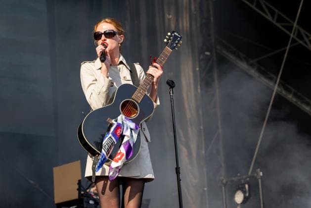July 30, 2026, Chicago, Illinois, USA: Musician AUDREY HOBERT during the Lollapalooza Music Festival at Grant Park in Chicago, Illinois Chicago USA  - ZUMAs135 20260730_zap_s135_188 Copyright: xDanielxDeSloverx