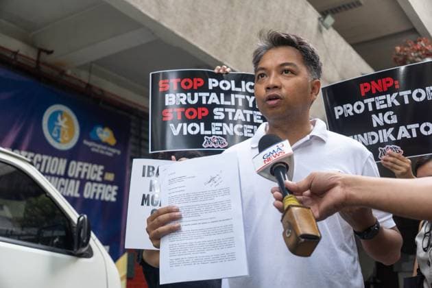 July 31, 2026, Quezon City, Philippines: QUEZON Quezon City, PHILIPPINES Ã¢â‚¬ JULY 31, 2026: Members of progressive organizations submit a letter to the Commission on Human Rights of the Philippines requesting an independent investigation into alleged human rights violations by the Philippine National Police during recent demonstrations. The groups accused police of using excessive force against protesters and journalists and called for accountability over the handling of the demonstrations. Quezon City Philippines - ZUMAq101 20260731_zna_q101_011 Copyright: xCharlesxEdmonxS.xPerezx