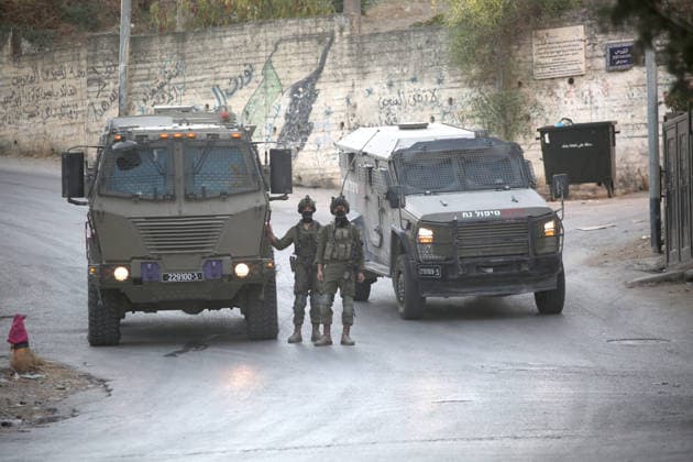 Palestinian-Israeli conflict - 31 Jul 2026 Israeli soldiers closed the main road in the village of Salem, east of Nablus in the West Bank, during the military operation, which included raids and searches of Palestinian homes, resulting in the arrest of two brothers and a third person, following a heavy deployment of forces throughout the village. Nablus Palestine Copyright: xNasserxIshtayehx xSOPAxImagesx Nishtayeh245