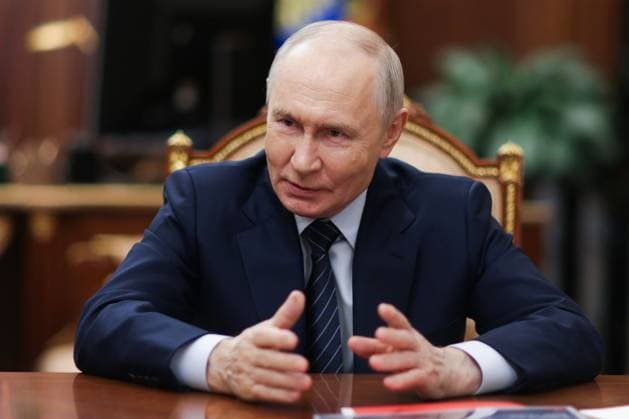 Russia Putin 9214519 31.07.2026 Russian President Vladimir Putin meets with Russian Railways (RZhD) CEO and Chairman of the Executive Board Oleg Belozerov at the Kremlin in Moscow, Russia. Alexander Kazakov Sputnik Moscow Russia  Copyright: xAlexanderxKazakovx