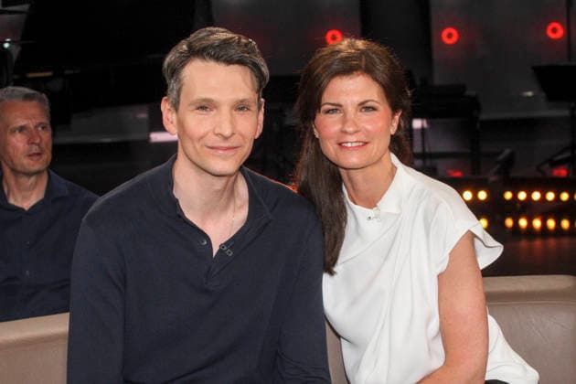 ABB TALKSHOW- Sabin Tambrea Schauspieler mit seiner Schester Alina Armonas-Tambrea Musikerin zu Gast in der NDR Talkshow , aus dem NDR 3 Studio am Freitag 31.07.2027 in Hamburg Aufzeichnung vom 19.06.2026 Hamburg Deutschland *** ABB TALK SHOW: Actor Sabin Tambrea and his sister, musician Alina Armonas Tambrea, appeared as guests on the NDR talk show, recorded at the NDR 3 studio on Friday, July 31, 2027, in Hamburg. The episode was recorded on June 19, 2026, in Hamburg, Germany.