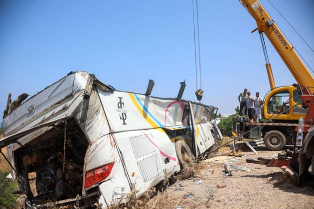 At least 25 killed, 44 injured as passenger bus overturns in northern Algeria BOUMERDES, ALGERIA - JULY 31: Emergency and search-and-rescue teams work at the scene where a passenger bus traveling from Setif veered off road and overturned in Boumerdes province, northern Algeria, on July 31, 2026. At least 25 people were killed and 44 others injured after the tragic accident on Friday, the country s Civil Protection said. Hamza Zait Anadolu Boumerdes Algeria. Editorial use only. Please get in touch for any other usage.  Copyright: x2026xAnadoluxHamzaxZaitx