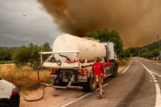 Wildfires in France - The Gros Bessillon Fire Reignited The Gros Bessillon wildfire in the Var region reignited today west of Correns, France, on July 31, 2026. Photo by Laurent Coust ABACAPRESS.com Correns France  Copyright: xCoustxLaurent ABACAx