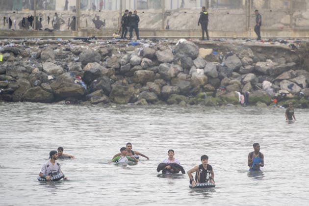 Hundreds of migrants reach Spain s Ceuta after swimming from Morocco CEUTA, SPAIN - JULY 31: Hundreds of migrants attempt to swim from Morocco to the Spanish city of Ceuta in North Africa, while the number of arrivals exceeded 1,500 in just over a week, according to local news, in Ceuta, Spain on July 31, 2026. Marcos Moreno Anadolu Ceuta Spain. Editorial use only. Please get in touch for any other usage.  Copyright: x2026xAnadoluxMarcosxMorenox