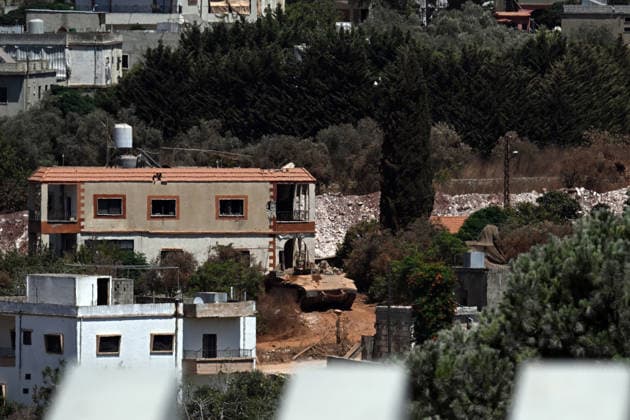 Extensive destruction in the ??southern Lebanon targeted by Israel with explosives BEAUFORT, LEBANON - JULY 31: Damaged homes and Israeli military tanks are seen following strikes using 700 tons of explosives overnight in the Shaqif (Beaufort) region of southern Lebanon on July 31, 2026. The powerful blasts caused destruction in surrounding residential buildings, while Israeli tanks were spotted operating in the area. Houssam Shbaro Anadolu Beaufort Lebanon. Editorial use only. Please get in touch for any other usage.  Copyright: x2026xAnadoluxHoussamxShbarox