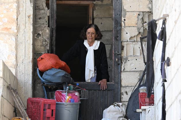 Extensive destruction in the ??southern Lebanon targeted by Israel with explosives BEAUFORT, LEBANON - JULY 31: A woman is seen inside her damaged home following Israeli military strikes using 700 tons of explosives overnight in the Shaqif (Beaufort) region of southern Lebanon on July 31, 2026. The powerful blasts caused destruction in surrounding residential areas, leaving homes severely damaged. Houssam Shbaro Anadolu Beaufort Lebanon. Editorial use only. Please get in touch for any other usage.  Copyright: x2026xAnadoluxHoussamxShbarox