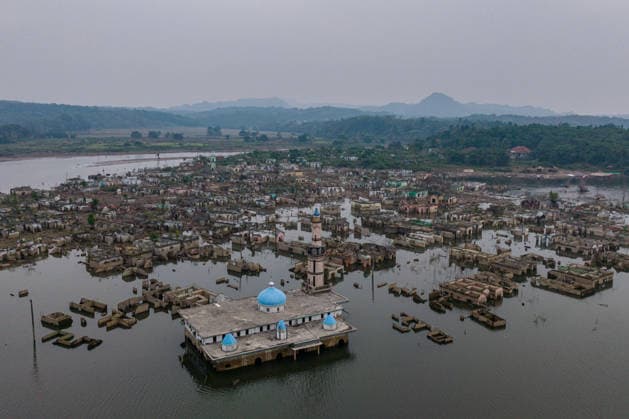 July 31, 2026, Lebak Regency, Banten, Indonesia: An aerial view shows the ruins of Somang village, which have re-emerged as water levels recede during the dry season, amid forecasts that El NioÂ±o may contribute to drier-than-normal conditions, at Karian Reservoir in Sajira district, Lebak Regency, Banten province, Indonesia, July 31, 2026. Lebak Regency Indonesia  - ZUMAp283 20260731_zip_p283_025 Copyright: xClaudioxPramanax